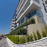 Luxury Seaview Apartment Dzenan